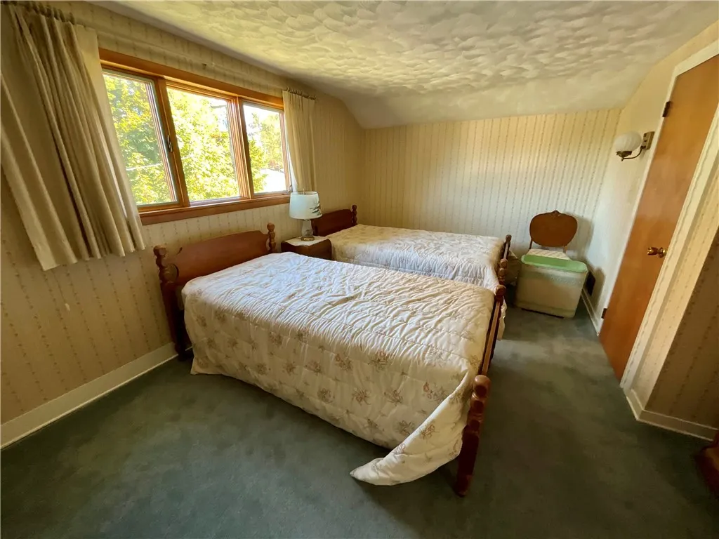 Other 2nd floor bedroom.