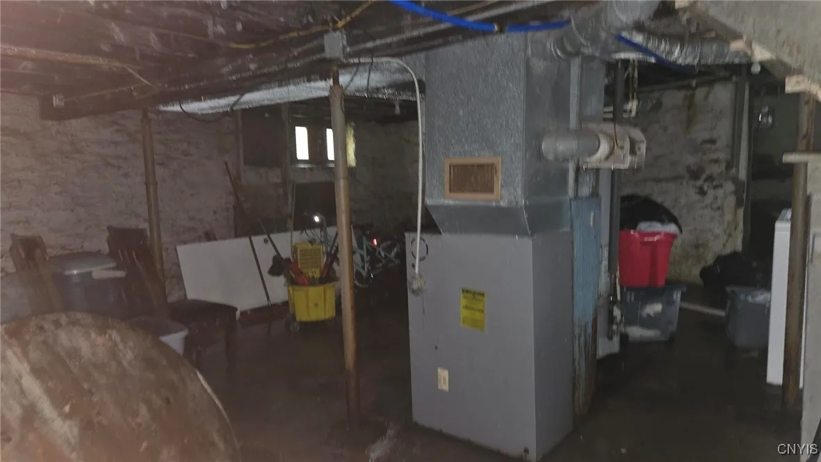 303 Marguerite Avenue, Syracuse, New York 13207, Syracuse, New York 13207, 3 Bedrooms Bedrooms, 5 Rooms Rooms,1 BathroomBathrooms,Residential,For Sale,303 Marguerite Avenue, Syracuse, New York 13207,0,S1648360