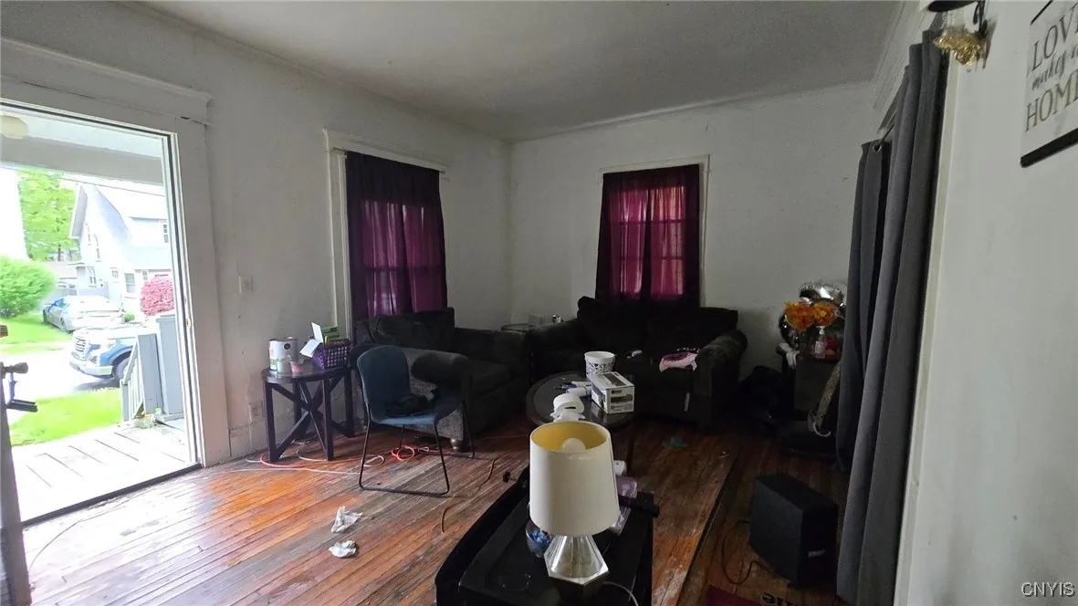 303 Marguerite Avenue, Syracuse, New York 13207, Syracuse, New York 13207, 3 Bedrooms Bedrooms, 5 Rooms Rooms,1 BathroomBathrooms,Residential,For Sale,303 Marguerite Avenue, Syracuse, New York 13207,0,S1648360