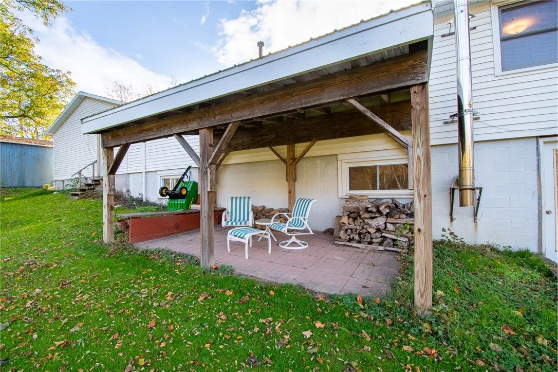 86 Maple Street, Lyons, New York 14489, Lyons, New York 14489, 2 Bedrooms Bedrooms, 5 Rooms Rooms,1 BathroomBathrooms,Residential,For Sale,86 Maple Street, Lyons, New York 14489,0,R1648288