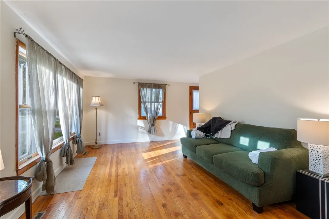 86 Maple Street, Lyons, New York 14489, Lyons, New York 14489, 2 Bedrooms Bedrooms, 5 Rooms Rooms,1 BathroomBathrooms,Residential,For Sale,86 Maple Street, Lyons, New York 14489,0,R1648288