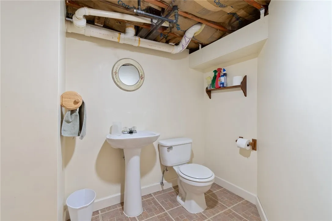 86 Maple Street, Lyons, New York 14489, Lyons, New York 14489, 2 Bedrooms Bedrooms, 5 Rooms Rooms,1 BathroomBathrooms,Residential,For Sale,86 Maple Street, Lyons, New York 14489,0,R1648288