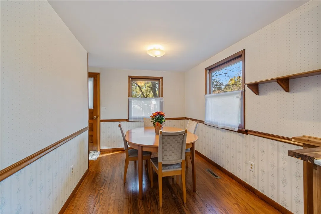 86 Maple Street, Lyons, New York 14489, Lyons, New York 14489, 2 Bedrooms Bedrooms, 5 Rooms Rooms,1 BathroomBathrooms,Residential,For Sale,86 Maple Street, Lyons, New York 14489,0,R1648288