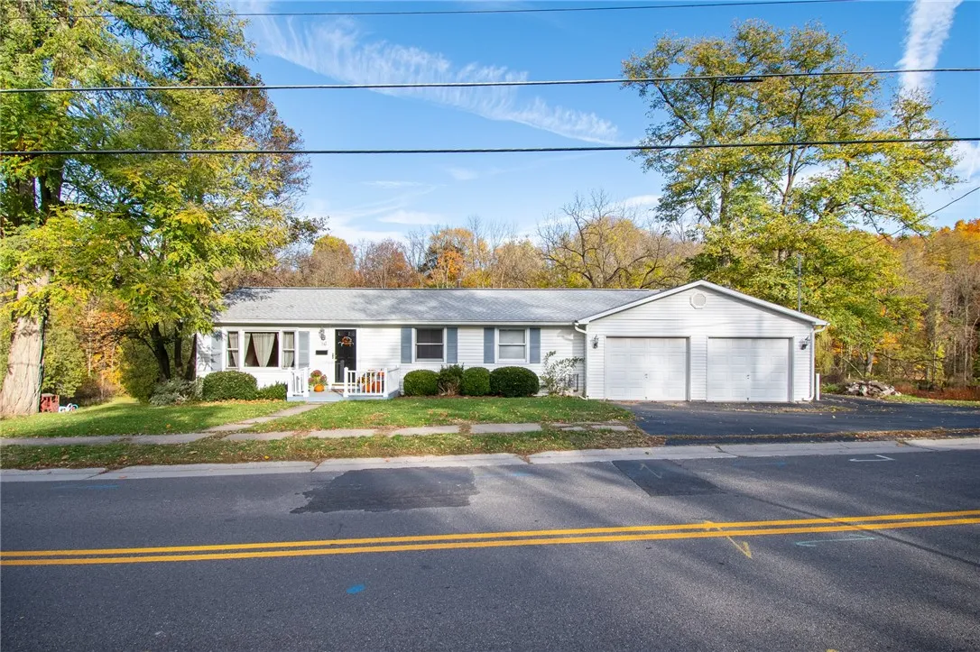 86 Maple Street, Lyons, New York 14489, Lyons, New York 14489, 2 Bedrooms Bedrooms, 5 Rooms Rooms,1 BathroomBathrooms,Residential,For Sale,86 Maple Street, Lyons, New York 14489,0,R1648288