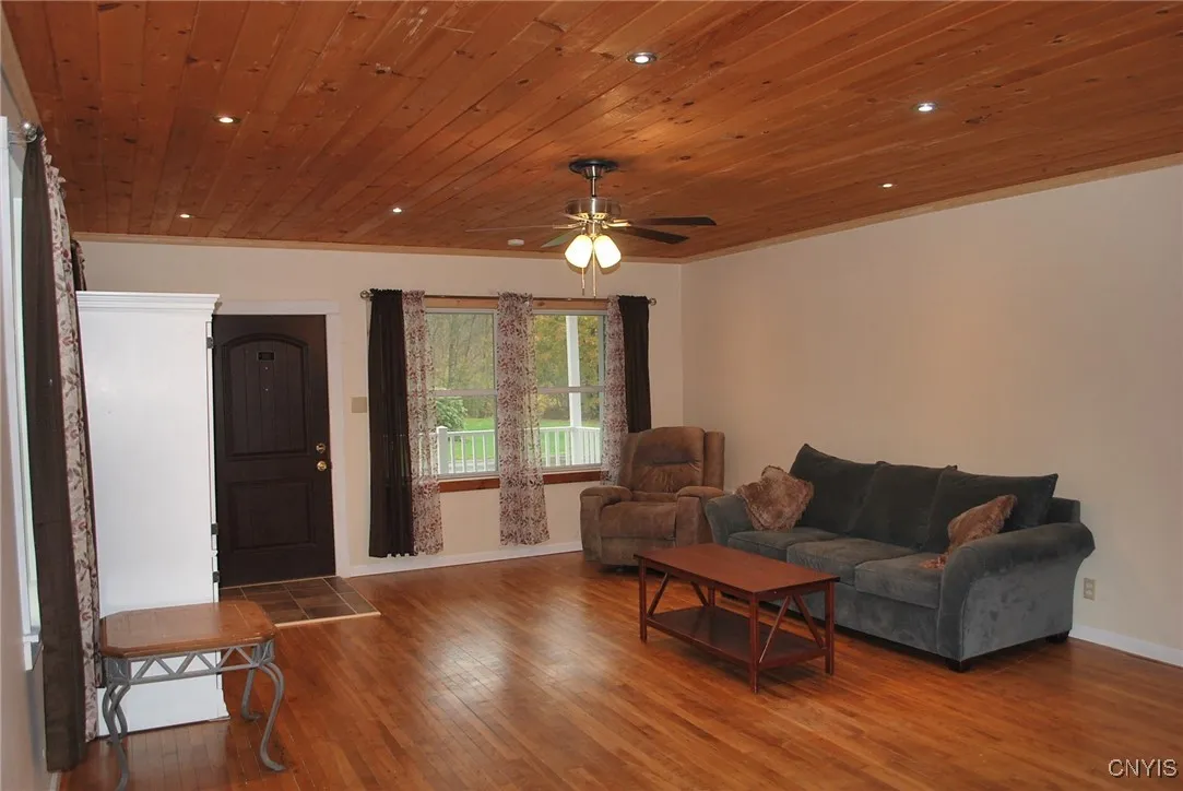 99 Lincoln Avenue, Mexico, New York 13114, Mexico, New York 13114, 2 Bedrooms Bedrooms, 6 Rooms Rooms,1 BathroomBathrooms,Residential,For Sale,99 Lincoln Avenue, Mexico, New York 13114,0,S1648598