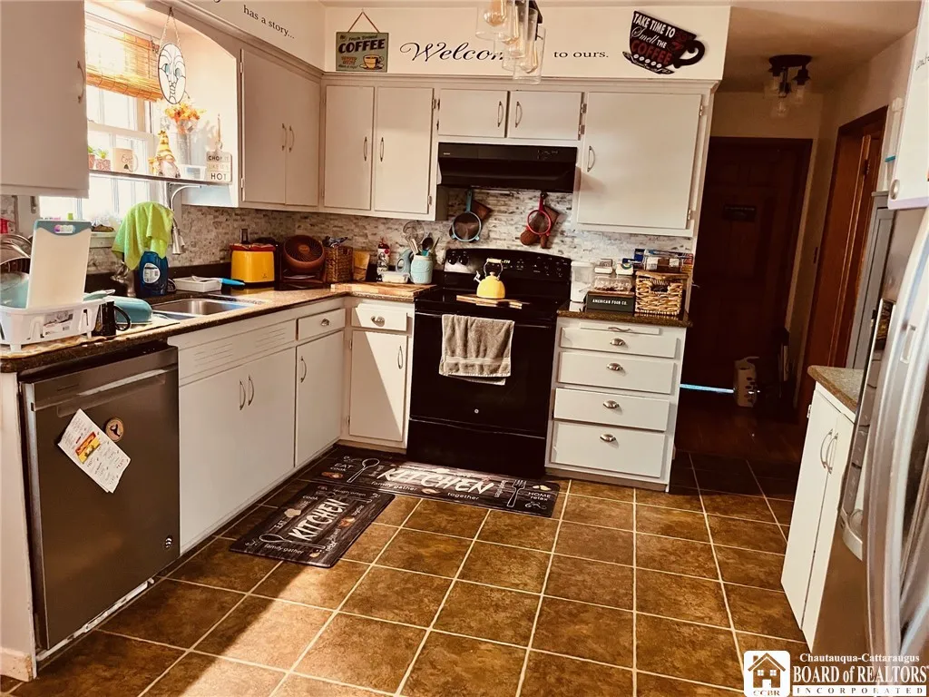 210 White Oak Drive, Allegany, New York 14706, Allegany, New York 14706, 4 Bedrooms Bedrooms, 9 Rooms Rooms,1 BathroomBathrooms,Residential,For Sale,210 White Oak Drive, Allegany, New York 14706,0,R1648098