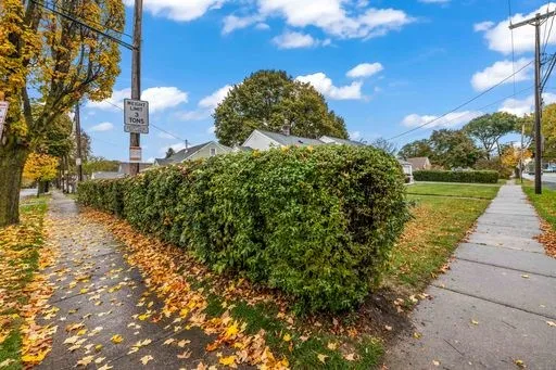 1482 Jay Street, Rochester, New York 14611, Rochester, New York 14611, 3 Bedrooms Bedrooms, 5 Rooms Rooms,1 BathroomBathrooms,Residential,For Sale,1482 Jay Street, Rochester, New York 14611,0,R1648396