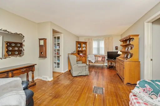 1482 Jay Street, Rochester, New York 14611, Rochester, New York 14611, 3 Bedrooms Bedrooms, 5 Rooms Rooms,1 BathroomBathrooms,Residential,For Sale,1482 Jay Street, Rochester, New York 14611,0,R1648396