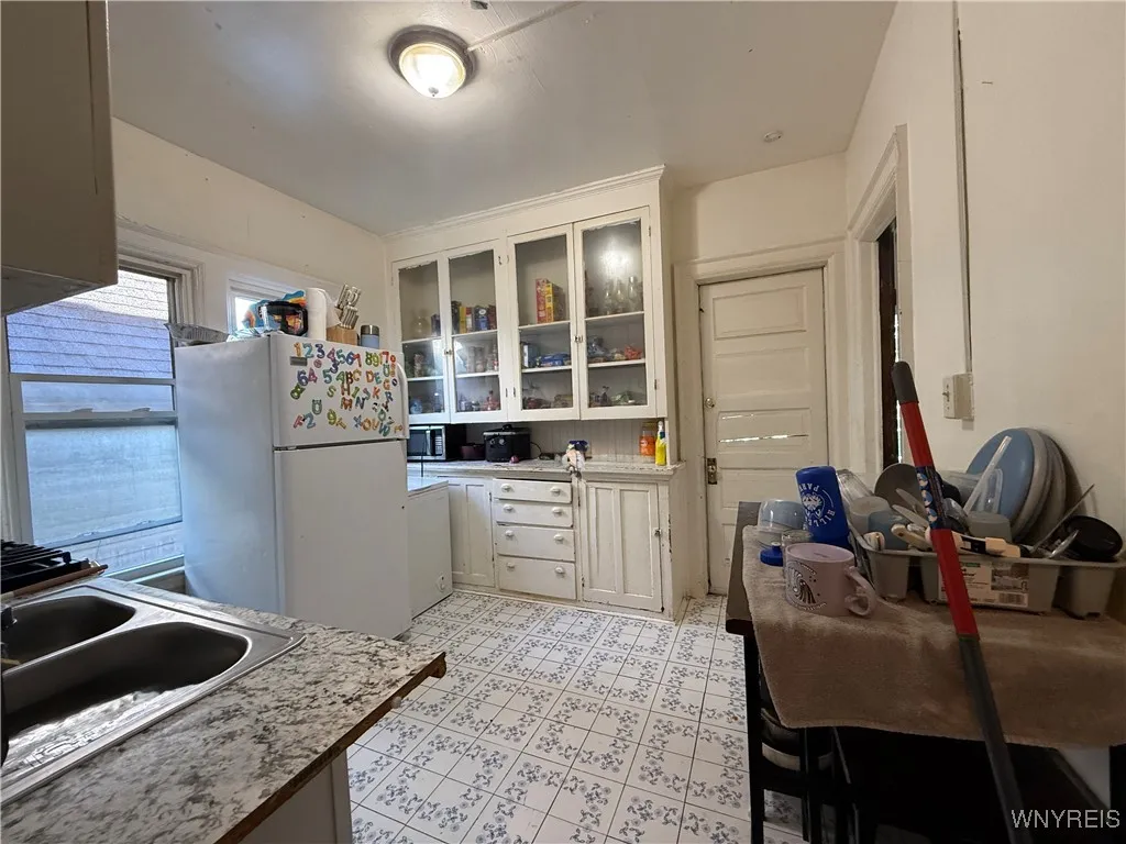 10 Garner Avenue, Buffalo, New York 14213, Buffalo, New York 14213, 8 Bedrooms Bedrooms, ,3 BathroomsBathrooms,Residential,For Sale,10 Garner Avenue, Buffalo, New York 14213,0,B1648528