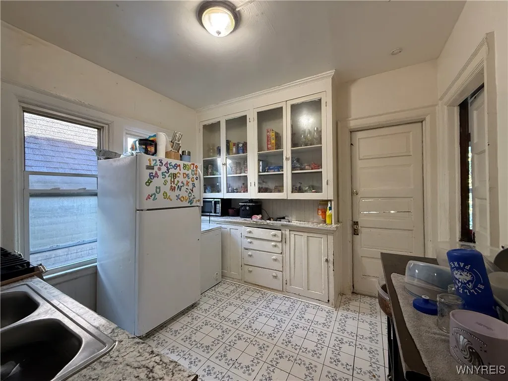 10 Garner Avenue, Buffalo, New York 14213, Buffalo, New York 14213, 8 Bedrooms Bedrooms, ,3 BathroomsBathrooms,Residential,For Sale,10 Garner Avenue, Buffalo, New York 14213,0,B1648528