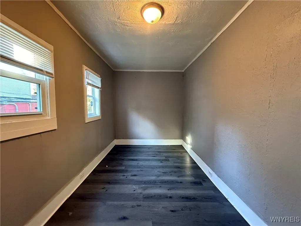 10 Garner Avenue, Buffalo, New York 14213, Buffalo, New York 14213, 8 Bedrooms Bedrooms, ,3 BathroomsBathrooms,Residential,For Sale,10 Garner Avenue, Buffalo, New York 14213,0,B1648528