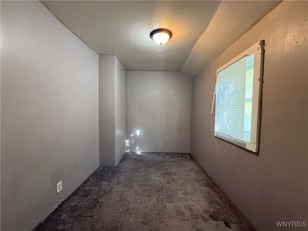 10 Garner Avenue, Buffalo, New York 14213, Buffalo, New York 14213, 8 Bedrooms Bedrooms, ,3 BathroomsBathrooms,Residential,For Sale,10 Garner Avenue, Buffalo, New York 14213,0,B1648528