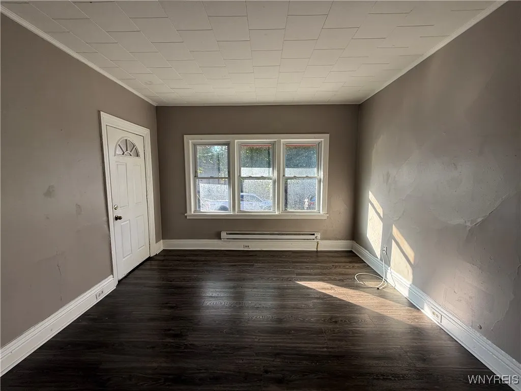 8 Garner Avenue, Buffalo, New York 14213, Buffalo, New York 14213, 8 Bedrooms Bedrooms, ,3 BathroomsBathrooms,Residential,For Sale,8 Garner Avenue, Buffalo, New York 14213,0,B1648536