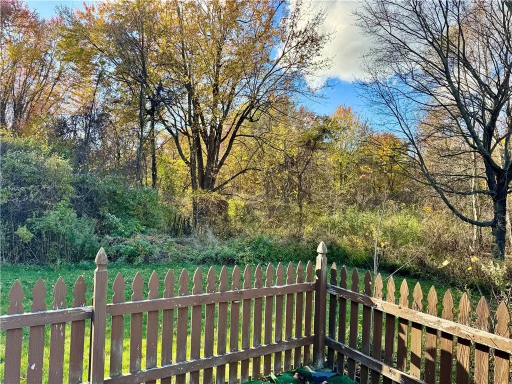 360 Plank Road, Walworth, New York 14502, Walworth, New York 14502, 4 Bedrooms Bedrooms, 9 Rooms Rooms,2 BathroomsBathrooms,Residential,For Sale,360 Plank Road, Walworth, New York 14502,0,R1648351