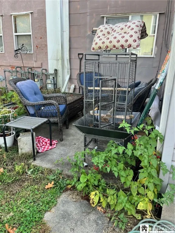 Left side patio