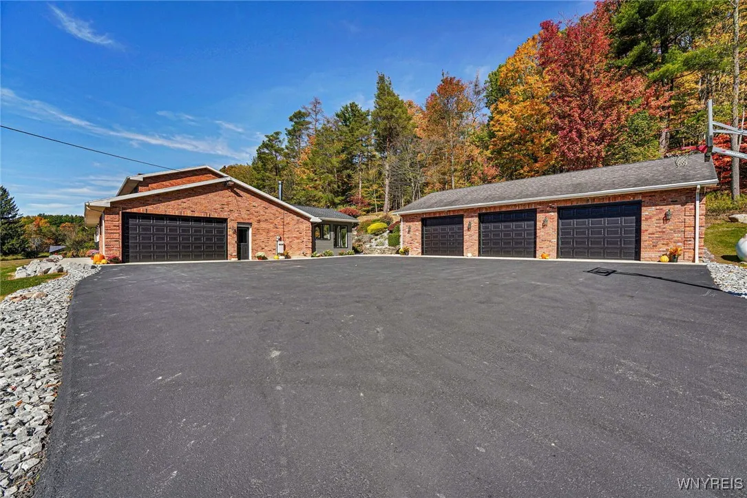 9681 Wagner Road, Holland, New York 14080, Holland, New York 14080, 4 Bedrooms Bedrooms, 13 Rooms Rooms,3 BathroomsBathrooms,Residential,For Sale,9681 Wagner Road, Holland, New York 14080,0,B1648361