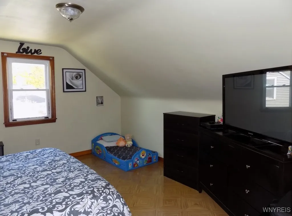 323 Kirkwood Drive, West Seneca, New York 14224, West Seneca, New York 14224, 3 Bedrooms Bedrooms, 5 Rooms Rooms,1 BathroomBathrooms,Residential,For Sale,323 Kirkwood Drive, West Seneca, New York 14224,0,B1648281