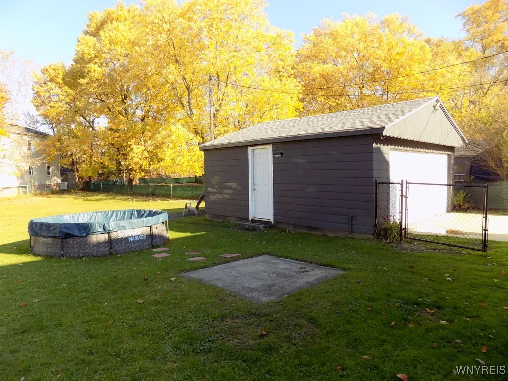 323 Kirkwood Drive, West Seneca, New York 14224, West Seneca, New York 14224, 3 Bedrooms Bedrooms, 5 Rooms Rooms,1 BathroomBathrooms,Residential,For Sale,323 Kirkwood Drive, West Seneca, New York 14224,0,B1648281