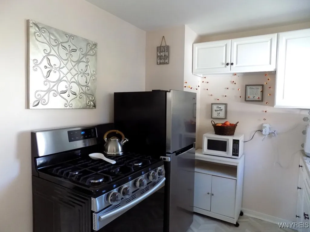 323 Kirkwood Drive, West Seneca, New York 14224, West Seneca, New York 14224, 3 Bedrooms Bedrooms, 5 Rooms Rooms,1 BathroomBathrooms,Residential,For Sale,323 Kirkwood Drive, West Seneca, New York 14224,0,B1648281