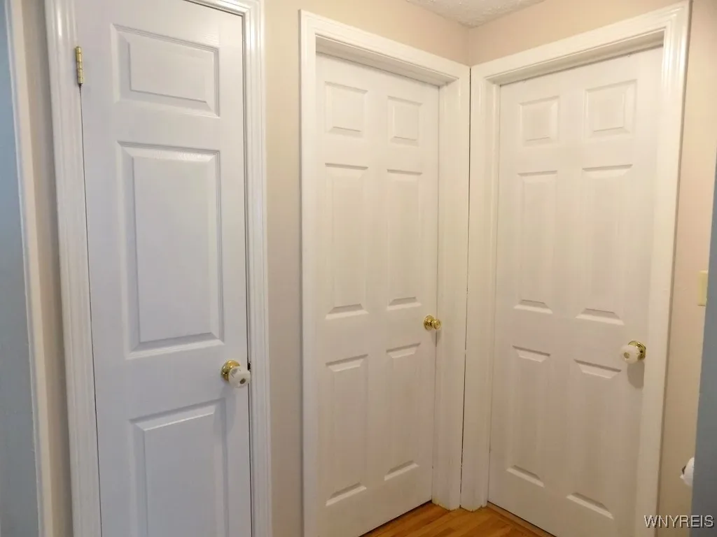 323 Kirkwood Drive, West Seneca, New York 14224, West Seneca, New York 14224, 3 Bedrooms Bedrooms, 5 Rooms Rooms,1 BathroomBathrooms,Residential,For Sale,323 Kirkwood Drive, West Seneca, New York 14224,0,B1648281