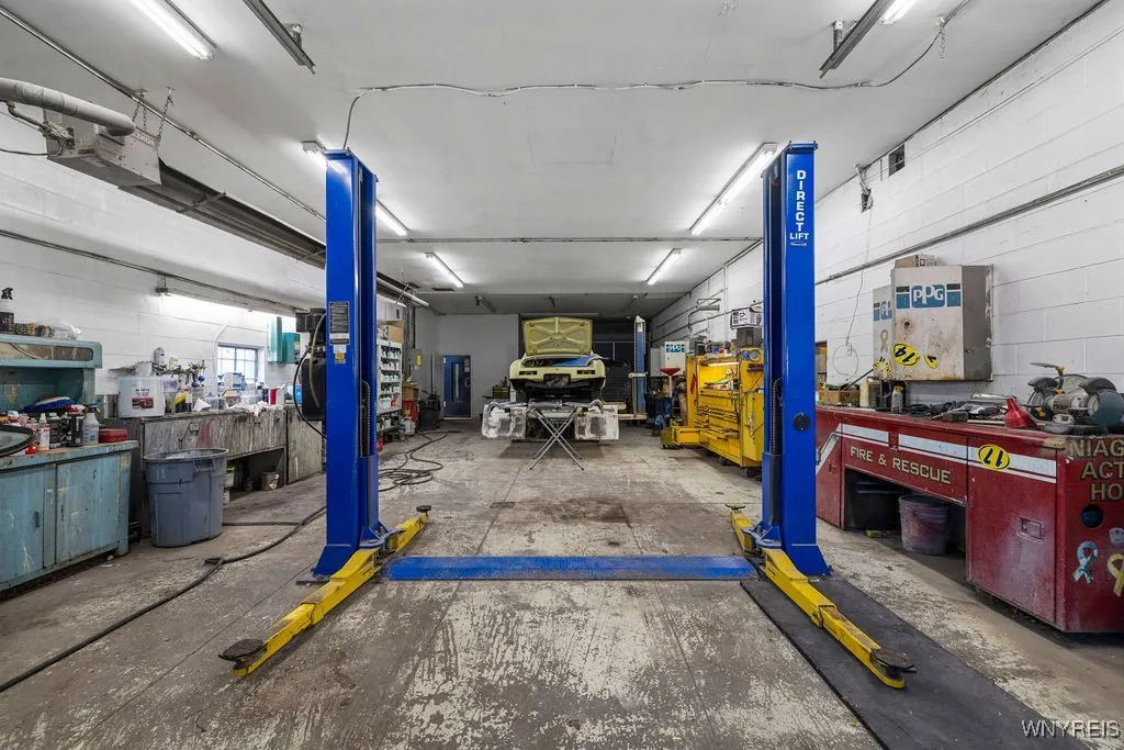 5621 Lockport Road, Niagara, New York 14305, Niagara, New York 14305, ,Commercial Lease,For Rent,5621 Lockport Road, Niagara, New York 14305,0,B1648660