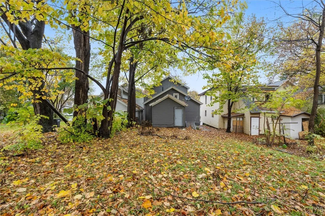 133 Lakeview Avenue, Syracuse, New York 13204, Syracuse, New York 13204, 5 Bedrooms Bedrooms, ,2 BathroomsBathrooms,Residential,For Sale,133 Lakeview Avenue, Syracuse, New York 13204,0,S1647943