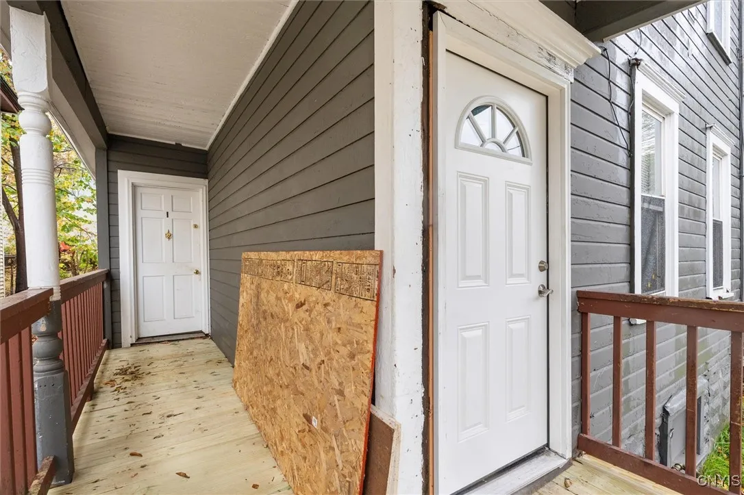 133 Lakeview Avenue, Syracuse, New York 13204, Syracuse, New York 13204, 5 Bedrooms Bedrooms, ,2 BathroomsBathrooms,Residential,For Sale,133 Lakeview Avenue, Syracuse, New York 13204,0,S1647943