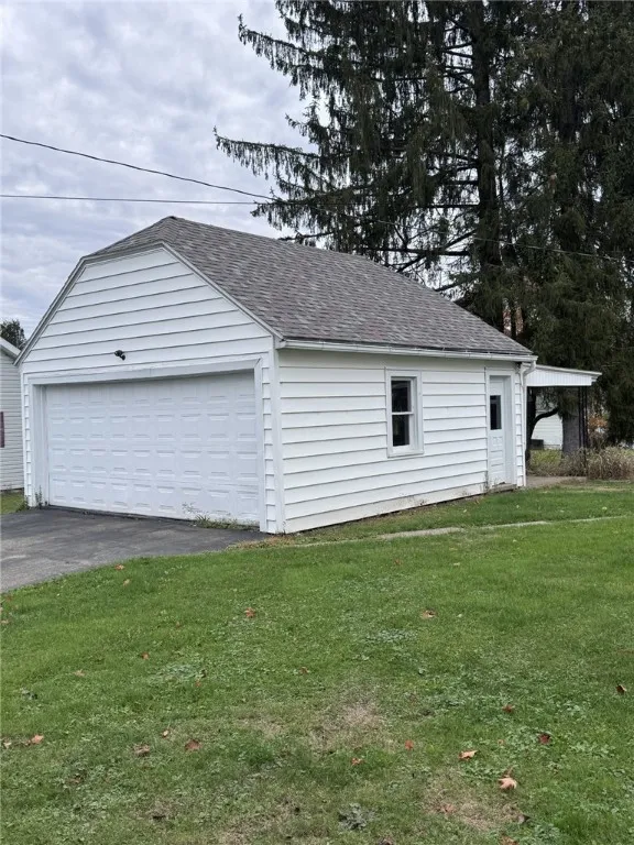 102 Bank Street, Smethport Boro, Pennsylvania 1674, Smethport Boro, Pennsylvania 16749, 3 Bedrooms Bedrooms, 8 Rooms Rooms,1 BathroomBathrooms,Residential,For Sale,102 Bank Street, Smethport Boro, Pennsylvania 1674,0,R1647941