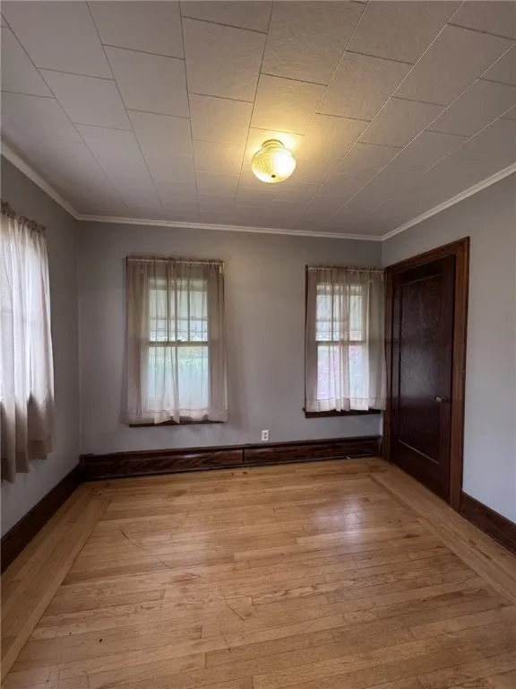 102 Bank Street, Smethport Boro, Pennsylvania 1674, Smethport Boro, Pennsylvania 16749, 3 Bedrooms Bedrooms, 8 Rooms Rooms,1 BathroomBathrooms,Residential,For Sale,102 Bank Street, Smethport Boro, Pennsylvania 1674,0,R1647941