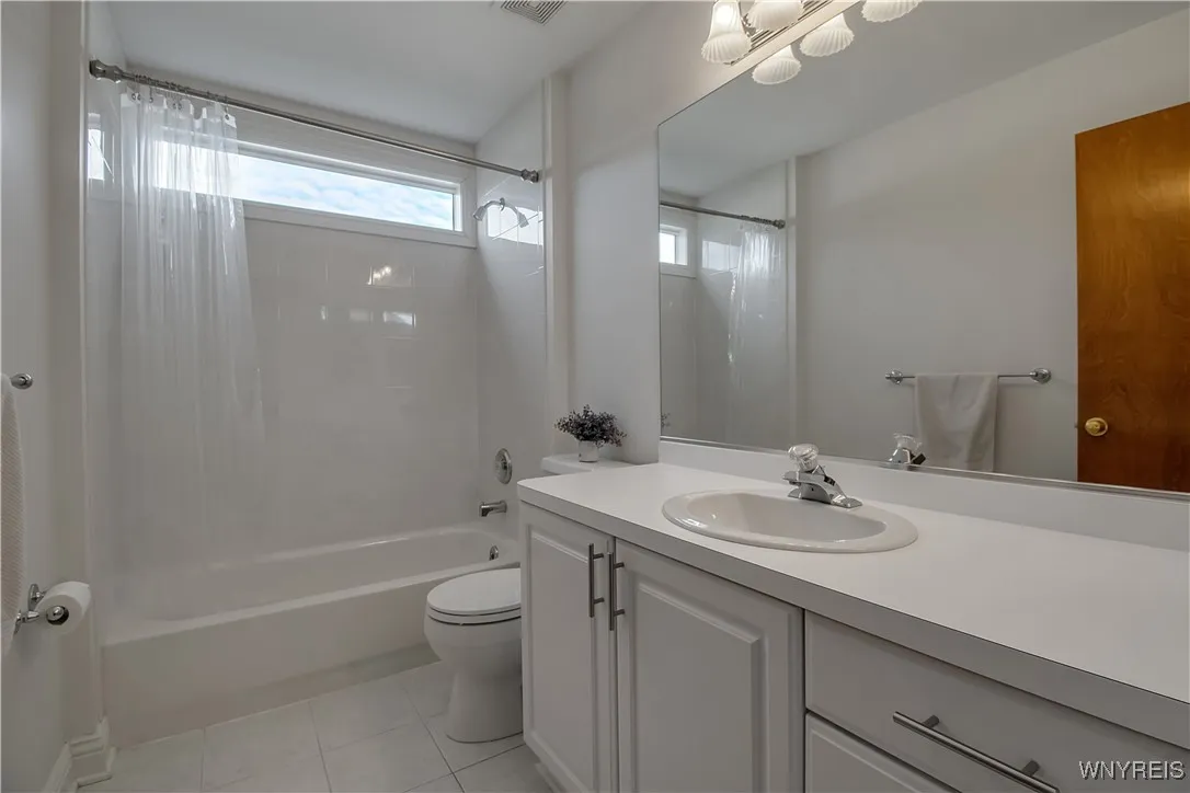 2nd floor bath