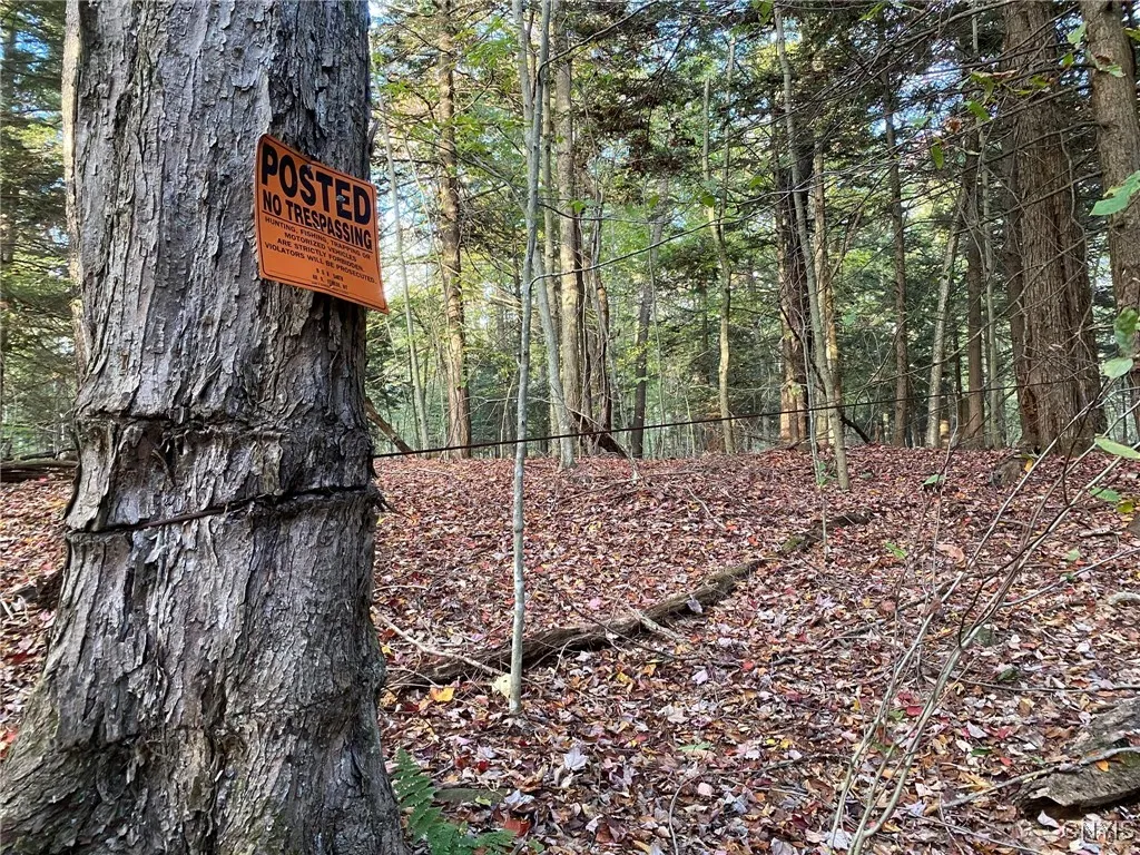 Boundary Sign & Cable