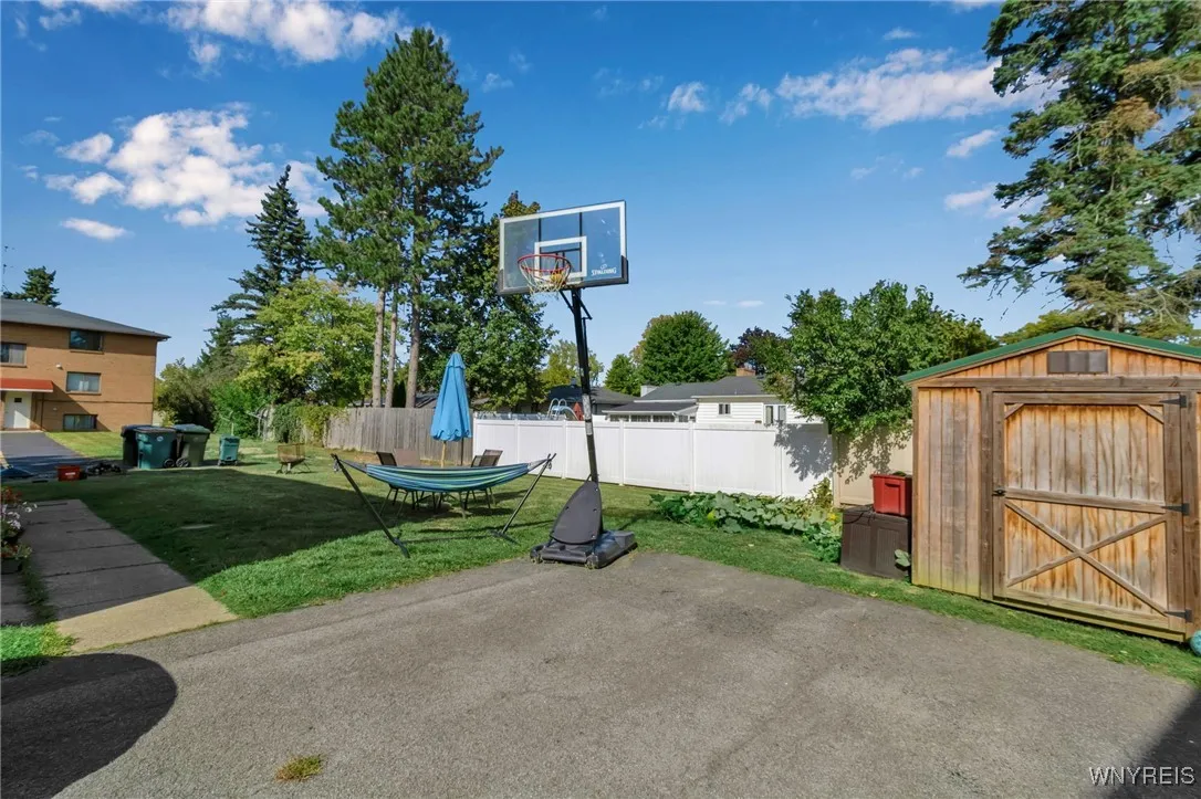 918 Remington Drive, North Tonawanda, New York 141, North Tonawanda, New York 14120, 4 Bedrooms Bedrooms, ,2 BathroomsBathrooms,Residential,For Sale,918 Remington Drive, North Tonawanda, New York 141,0,B1644057