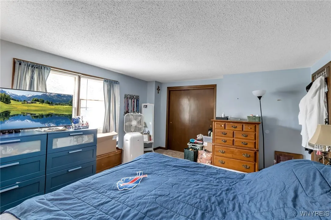 918 Remington Drive, North Tonawanda, New York 141, North Tonawanda, New York 14120, 4 Bedrooms Bedrooms, ,2 BathroomsBathrooms,Residential,For Sale,918 Remington Drive, North Tonawanda, New York 141,0,B1644057