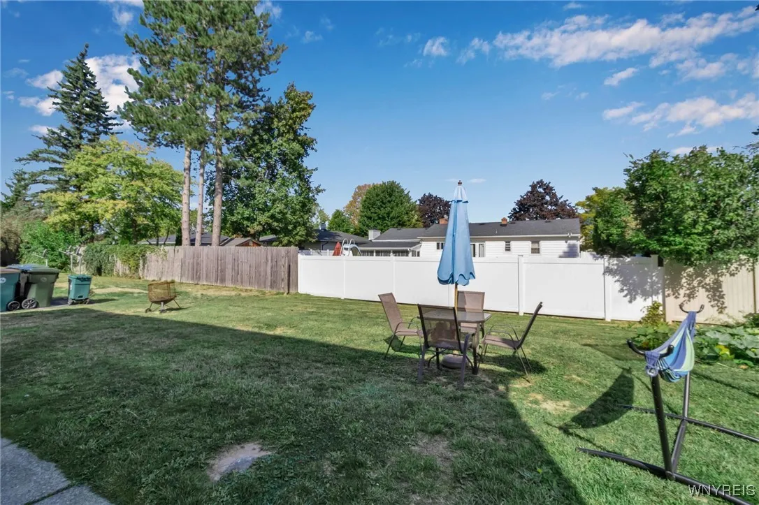 918 Remington Drive, North Tonawanda, New York 141, North Tonawanda, New York 14120, 4 Bedrooms Bedrooms, ,2 BathroomsBathrooms,Residential,For Sale,918 Remington Drive, North Tonawanda, New York 141,0,B1644057