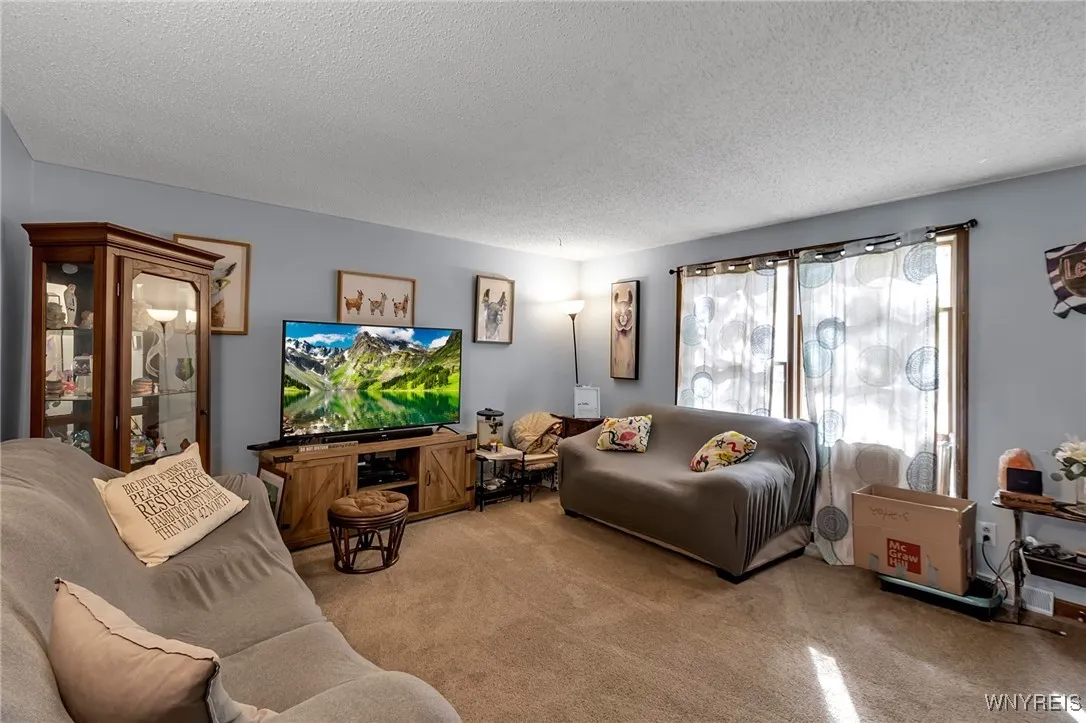 918 Remington Drive, North Tonawanda, New York 141, North Tonawanda, New York 14120, 4 Bedrooms Bedrooms, ,2 BathroomsBathrooms,Residential,For Sale,918 Remington Drive, North Tonawanda, New York 141,0,B1644057