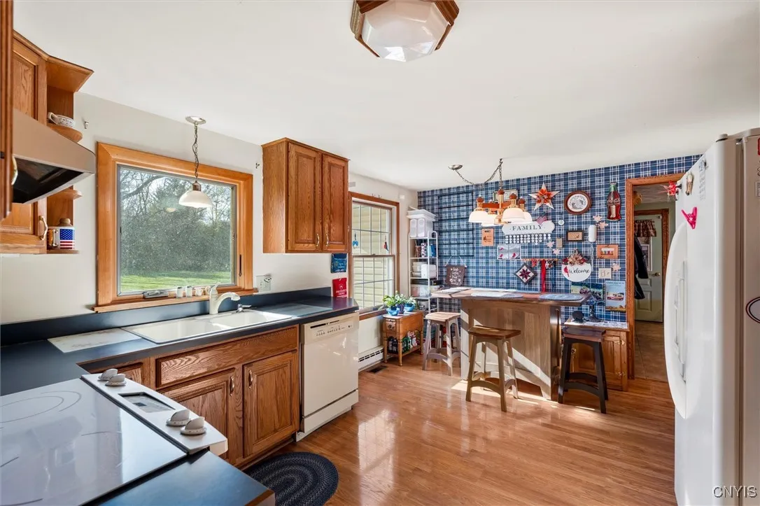 2790 Ross Drive, Brutus, New York 13166, Brutus, New York 13166, 4 Bedrooms Bedrooms, 10 Rooms Rooms,1 BathroomBathrooms,Residential,For Sale,2790 Ross Drive, Brutus, New York 13166,0,S1648584