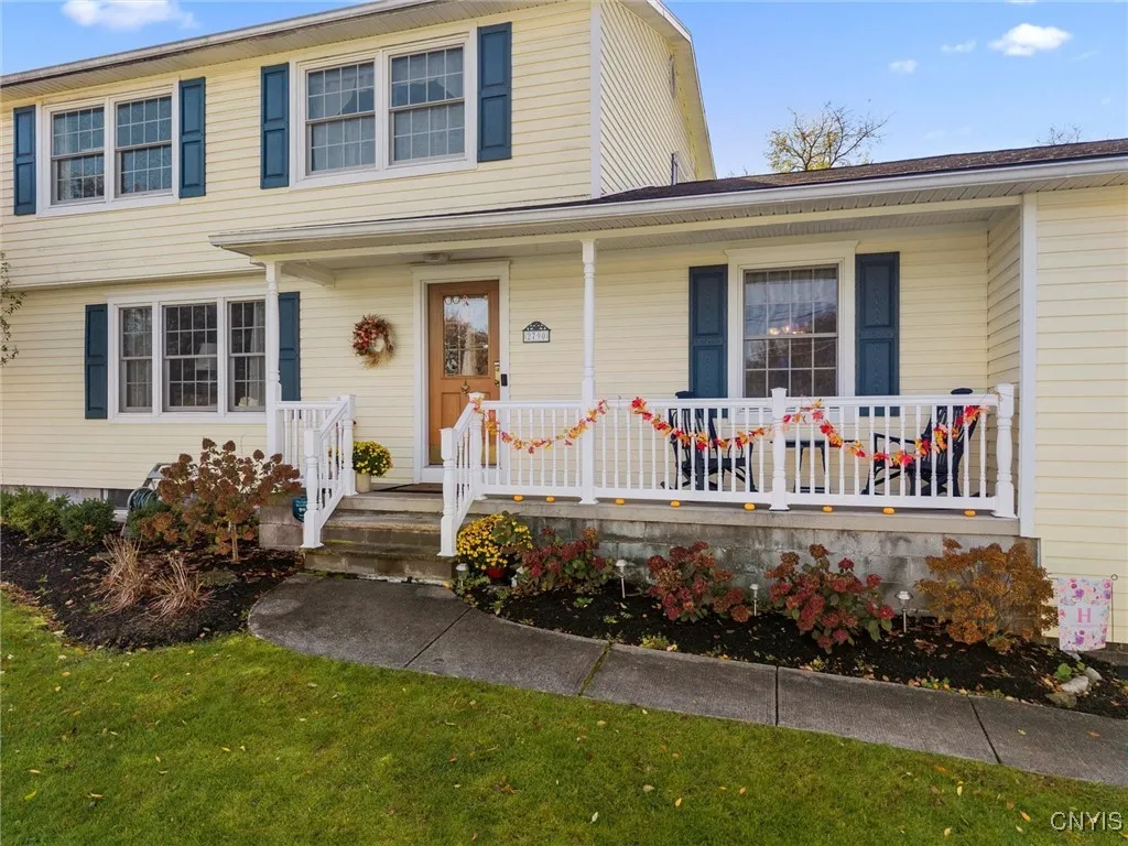 2790 Ross Drive, Brutus, New York 13166, Brutus, New York 13166, 4 Bedrooms Bedrooms, 10 Rooms Rooms,1 BathroomBathrooms,Residential,For Sale,2790 Ross Drive, Brutus, New York 13166,0,S1648584