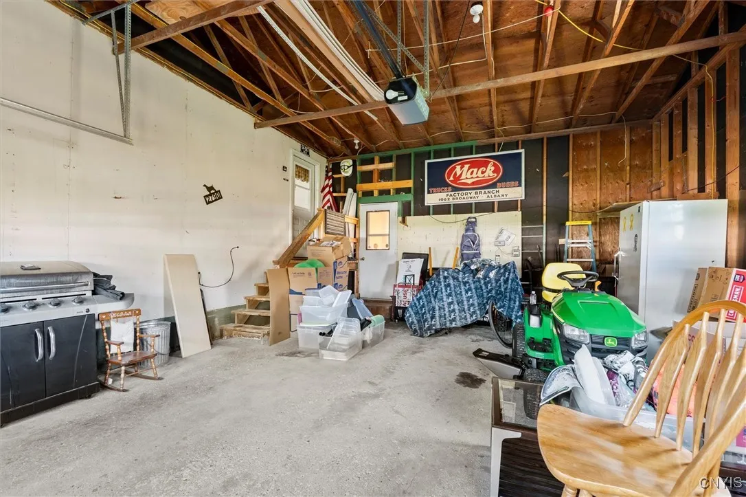 2790 Ross Drive, Brutus, New York 13166, Brutus, New York 13166, 4 Bedrooms Bedrooms, 10 Rooms Rooms,1 BathroomBathrooms,Residential,For Sale,2790 Ross Drive, Brutus, New York 13166,0,S1648584