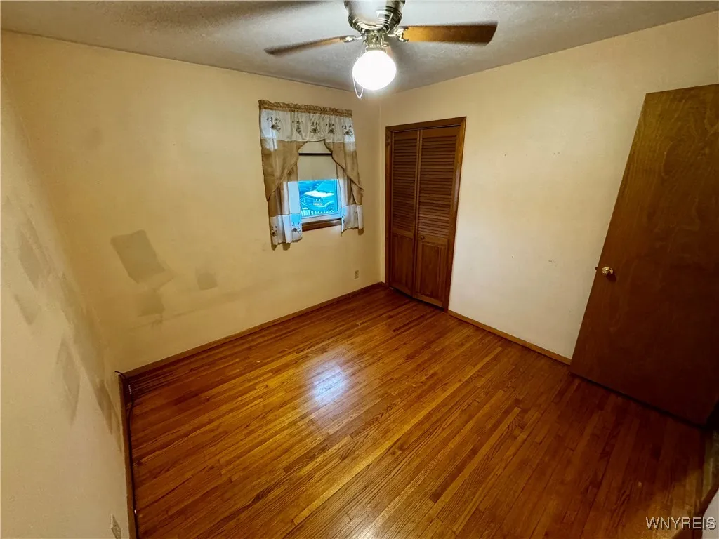 6160 Karen Avenue, Newfane, New York 14108, Newfane, New York 14108, 4 Bedrooms Bedrooms, 10 Rooms Rooms,1 BathroomBathrooms,Residential,For Sale,6160 Karen Avenue, Newfane, New York 14108,0,B1648678