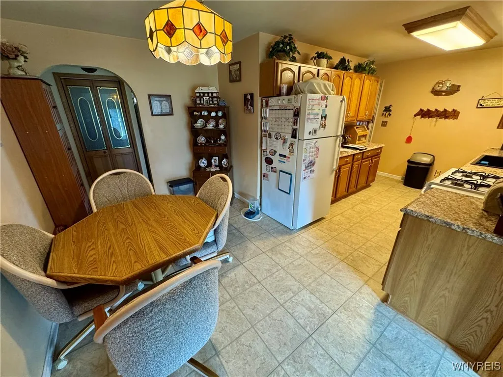 6160 Karen Avenue, Newfane, New York 14108, Newfane, New York 14108, 4 Bedrooms Bedrooms, 10 Rooms Rooms,1 BathroomBathrooms,Residential,For Sale,6160 Karen Avenue, Newfane, New York 14108,0,B1648678