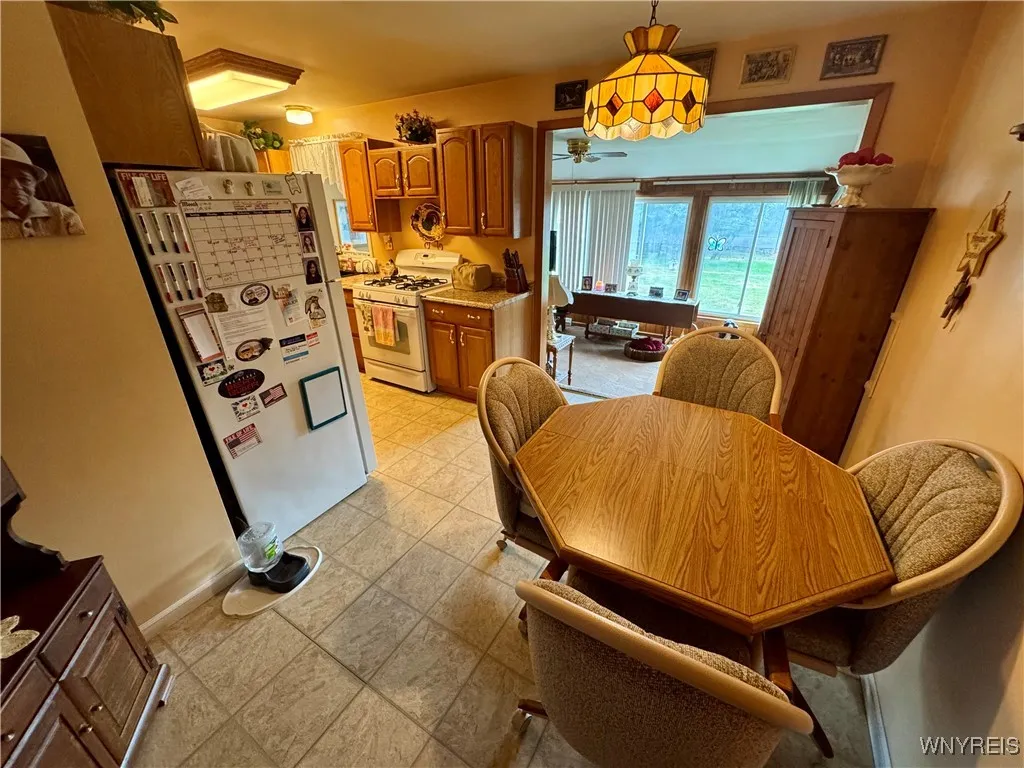 6160 Karen Avenue, Newfane, New York 14108, Newfane, New York 14108, 4 Bedrooms Bedrooms, 10 Rooms Rooms,1 BathroomBathrooms,Residential,For Sale,6160 Karen Avenue, Newfane, New York 14108,0,B1648678