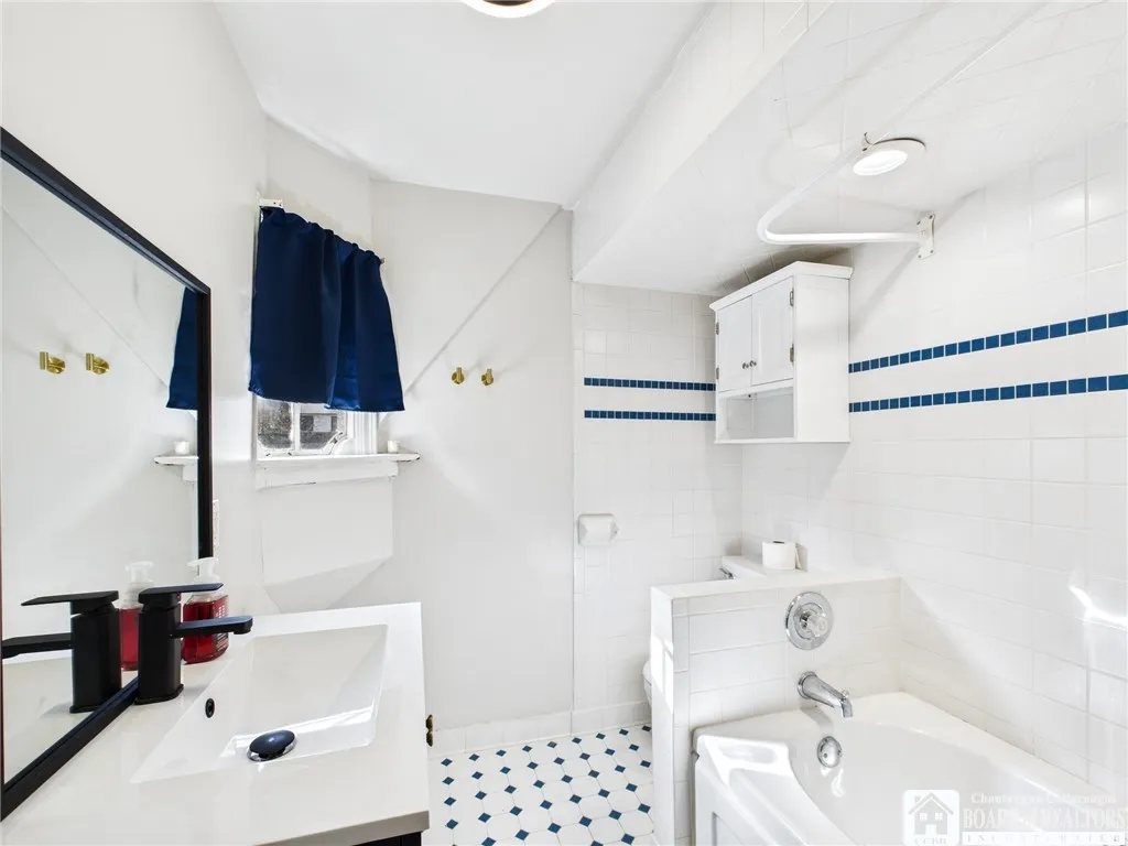 7 Stewart Avenue, Jamestown, New York 14701, Jamestown, New York 14701, 3 Bedrooms Bedrooms, 6 Rooms Rooms,1 BathroomBathrooms,Residential,For Sale,7 Stewart Avenue, Jamestown, New York 14701,0,R1648151