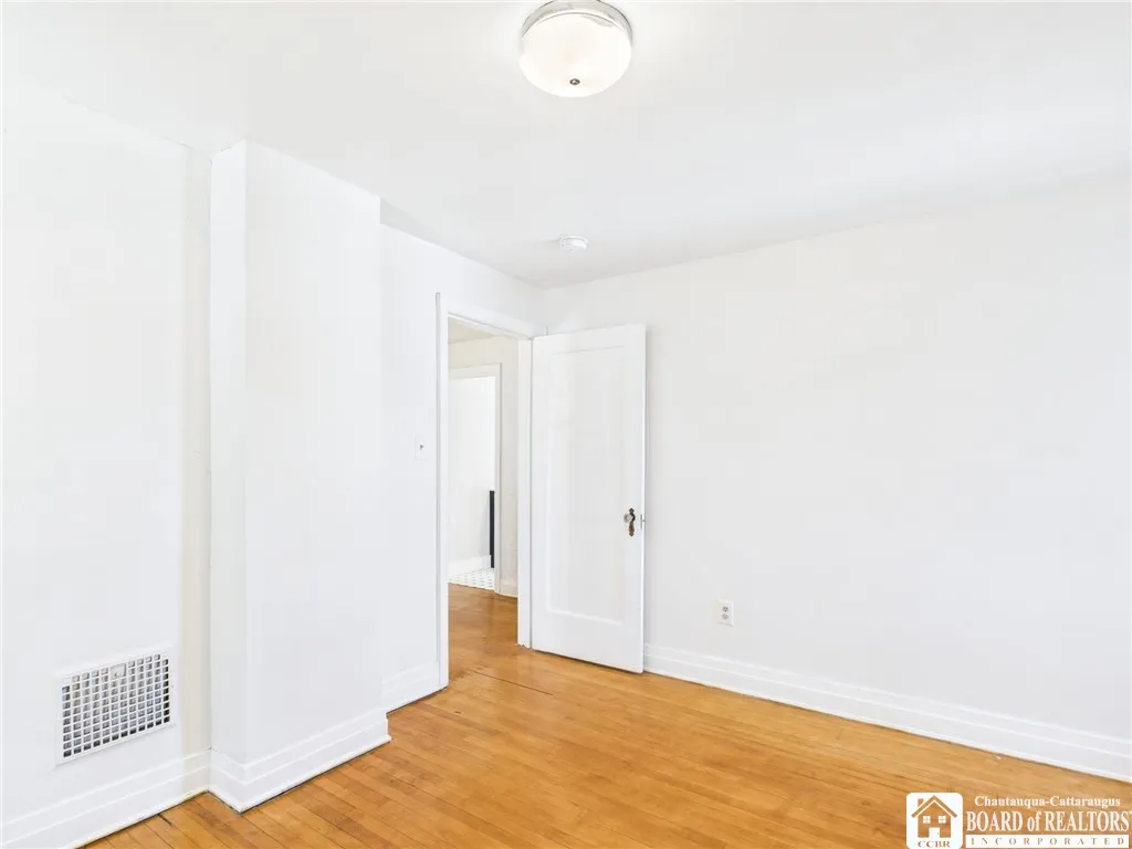 7 Stewart Avenue, Jamestown, New York 14701, Jamestown, New York 14701, 3 Bedrooms Bedrooms, 6 Rooms Rooms,1 BathroomBathrooms,Residential,For Sale,7 Stewart Avenue, Jamestown, New York 14701,0,R1648151