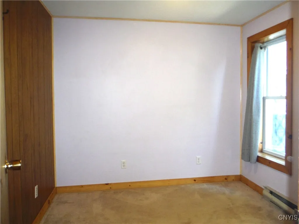 Bed 3 off living room