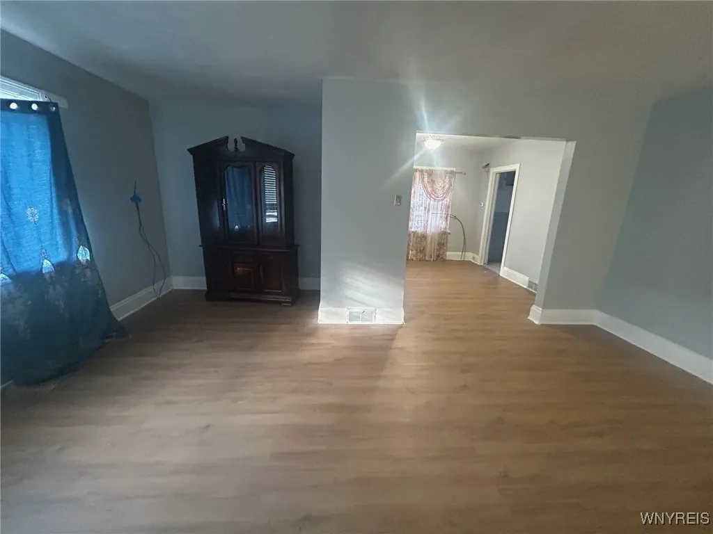 63 Page Street, Buffalo, New York 14207, Buffalo, New York 14207, 2 Bedrooms Bedrooms, 6 Rooms Rooms,1 BathroomBathrooms,Residential Lease,For Rent,63 Page Street, Buffalo, New York 14207,0,B1648642