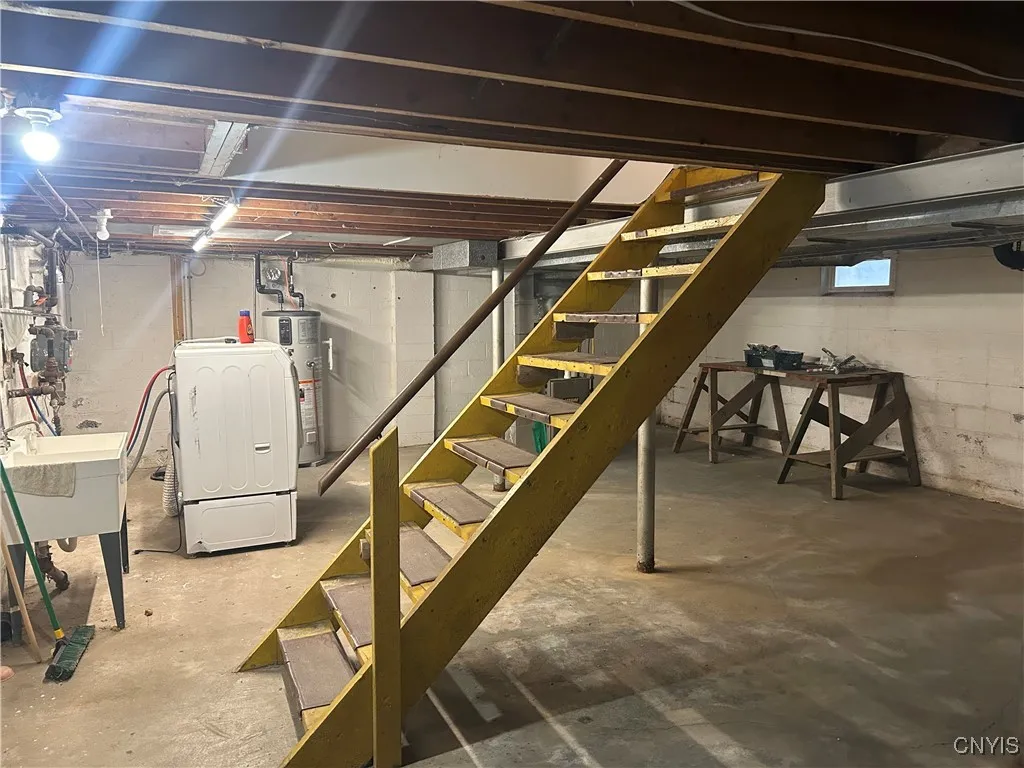 511 Hickory Street, Salina, New York 13088, Salina, New York 13088, 3 Bedrooms Bedrooms, 8 Rooms Rooms,1 BathroomBathrooms,Residential Lease,Closed,511 Hickory Street, Salina, New York 13088,0,S1648703