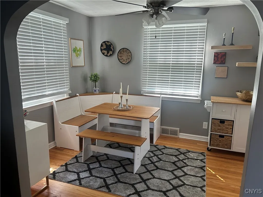 805 4th Street, Salina, New York 13088, Salina, New York 13088, 3 Bedrooms Bedrooms, 7 Rooms Rooms,1 BathroomBathrooms,Residential Lease,For Rent,805 4th Street, Salina, New York 13088,0,S1648708