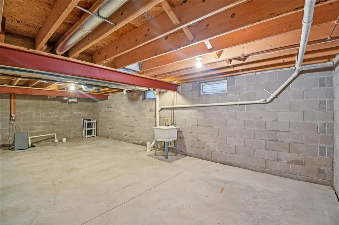 14 Shirleen Drive, Parma, New York 14468, Parma, New York 14468, 2 Bedrooms Bedrooms, 5 Rooms Rooms,1 BathroomBathrooms,Residential,For Sale,14 Shirleen Drive, Parma, New York 14468,0,R1643282