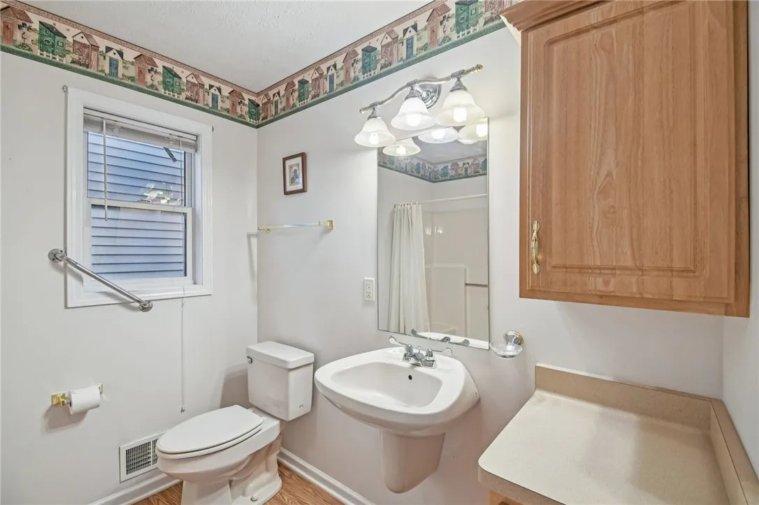 14 Shirleen Drive, Parma, New York 14468, Parma, New York 14468, 2 Bedrooms Bedrooms, 5 Rooms Rooms,1 BathroomBathrooms,Residential,For Sale,14 Shirleen Drive, Parma, New York 14468,0,R1643282