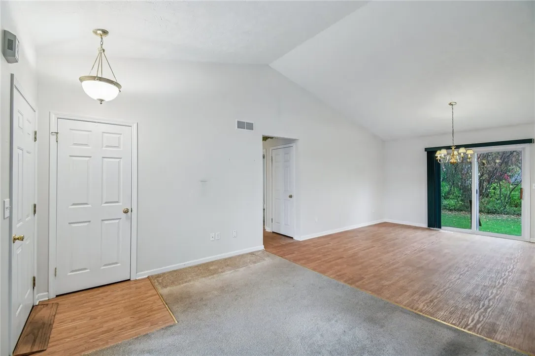 14 Shirleen Drive, Parma, New York 14468, Parma, New York 14468, 2 Bedrooms Bedrooms, 5 Rooms Rooms,1 BathroomBathrooms,Residential,For Sale,14 Shirleen Drive, Parma, New York 14468,0,R1643282